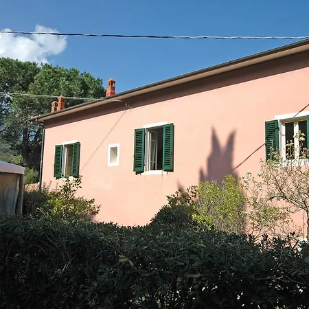 Casa Rosa Vila *